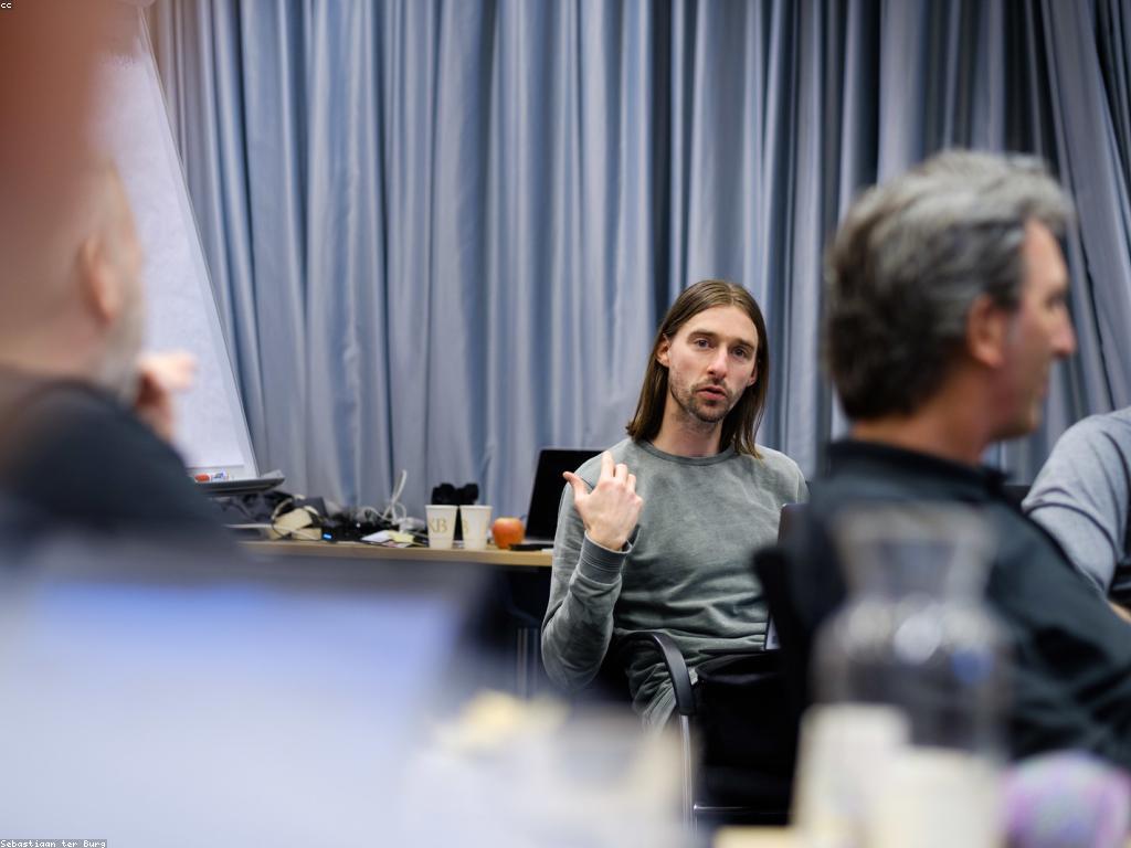 យុទ្ធសាស្ត្រខ្លឹមសារ KH19